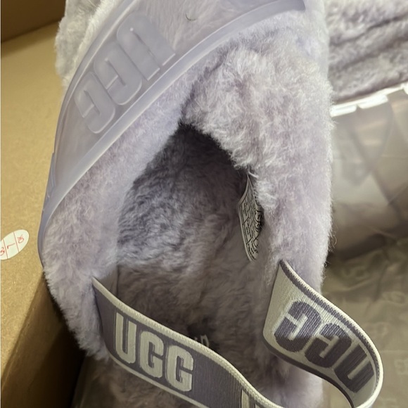 UGG SLIPPERS - NEW - Picture 5 of 8